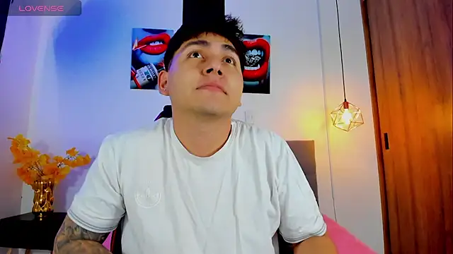 Nicolas James Sc online show from September 22, 1:57 pm