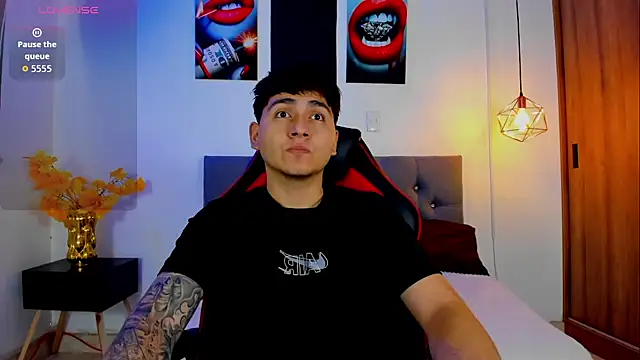 Nicolas James Sc online show from September 30, 2:22 pm