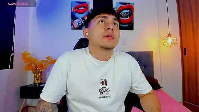 Nicolas James Sc online show from November 27, 2:30 pm