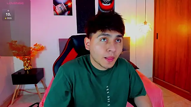 Nicolas James Sc online show from February 19, 2:46 pm