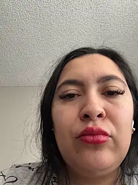 latina curvy22 online show from February 23, 8:17 pm