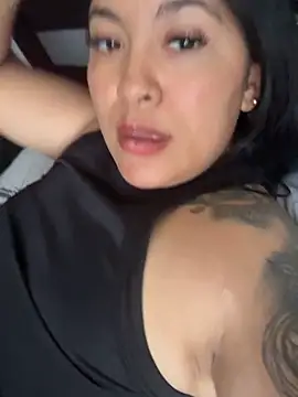 latina curvy22 online show from May 18, 7:20 pm