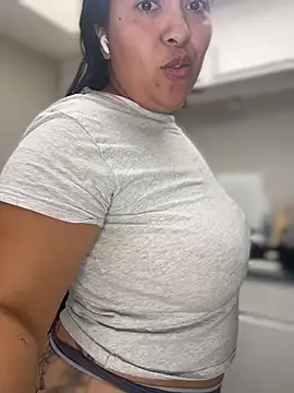 latina curvy22 online show from May 22, 6:35 pm