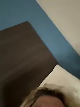 Snapshot of bbwbubbles77 chatting on December 21, 1:24 am bbwbubbles77 online show from December 21, 1:24 am