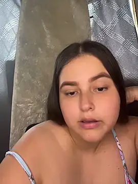 mia-08martinez  online show from May 15, 10:06 pm