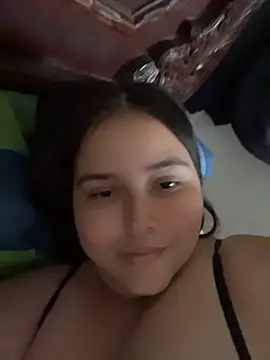 mia-08martinez  online show from May 24, 5:18 pm