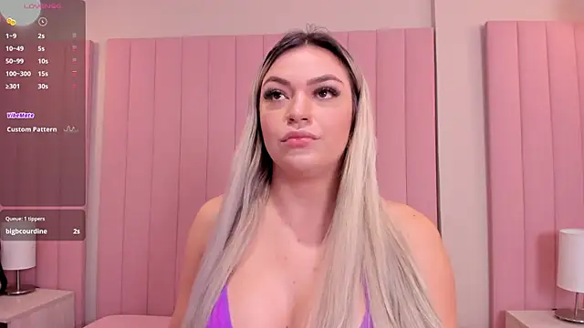 Snapshot of milaowens chatting on July 2, 12:44 pm milaowens online show from July 2, 12:44 pm