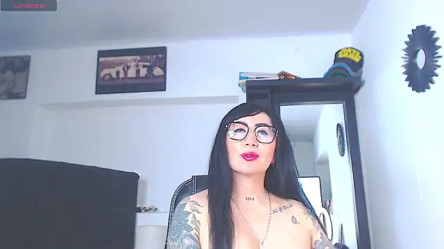Vicky hotmilf online show from July 6, 11:07 am
