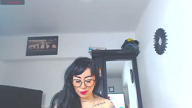 Vicky hotmilf online show from July 8, 11:15 am