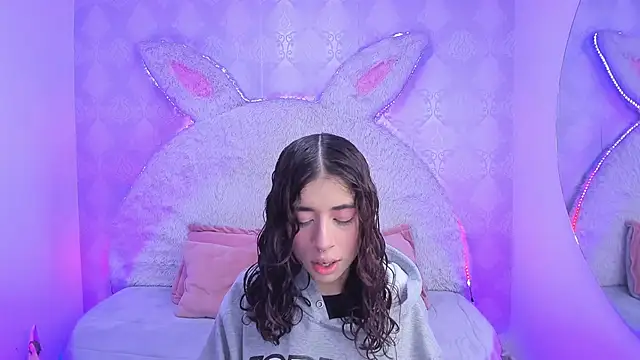 Gaby louse online show from April 8, 7:14 pm