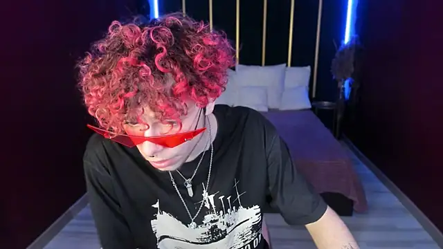 Snapshot of Blaiz_Vok chatting on December 21, 8:38 pm Blaiz Vok online show from December 21, 8:38 pm