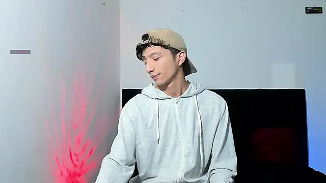 mhatias  online show from January 13, 1:44 am