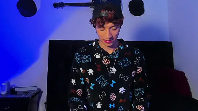 mhatias  online show from April 14, 5:02 am