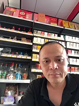 Snapshot of dajiba4718 chatting on October 18, 6:05 am dajiba4718 online show from October 18, 6:05 am