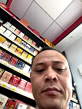 Snapshot of dajiba4718 chatting on November 14, 1:04 am dajiba4718 online show from November 14, 1:04 am