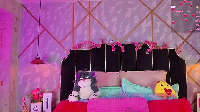 LindaWz  online show from February 24, 4:43 am