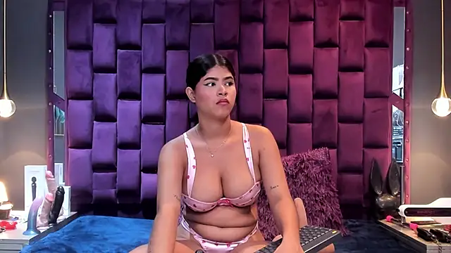 MilaRiva online show from June 5, 11:49 am