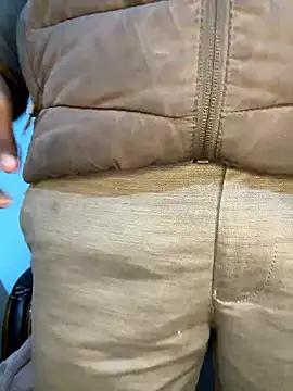 MeekBatgirl online show from January 9, 7:33 am