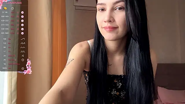 AuraJefcoat online show from March 27, 1:11 pm