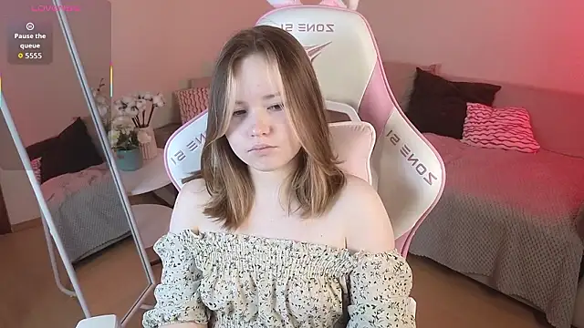 Sweetie Hope online show from February 11, 4:23 pm