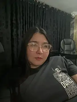 Dulce meow online show from July 18, 10:57 pm