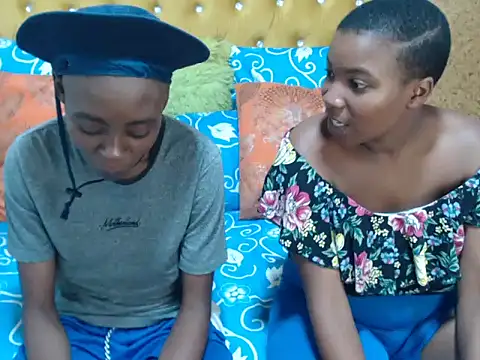 SweetSlenderChoc online show from February 15, 7:32 pm