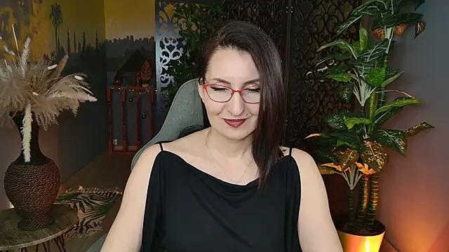 Snapshot of UnaTerra chatting on January 17, 9:36 am UnaTerra online show from January 17, 9:36 am