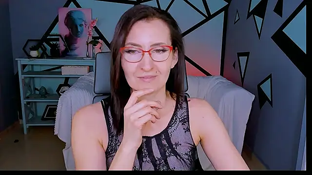 Snapshot of UnaTerra chatting on February 9, 9:13 am UnaTerra online show from February 9, 9:13 am