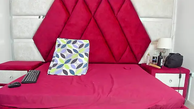 Kity spiderr online show from March 12, 12:33 pm