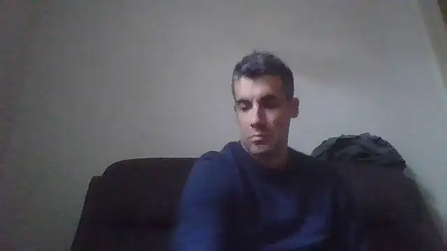 JulioIsHere4you online show from December 20, 12:45 pm