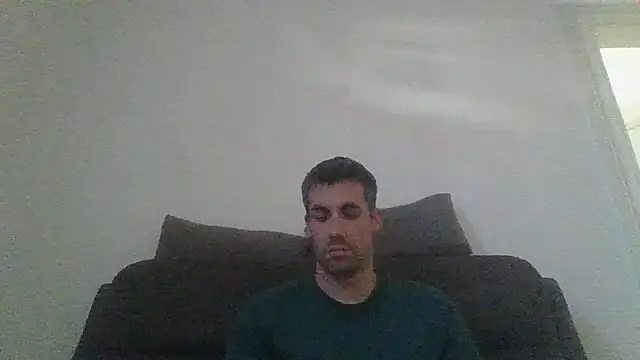 JulioIsHere4you online show from May 22, 8:53 am