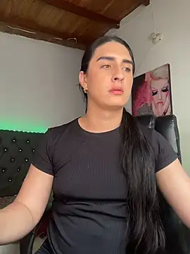 lola diez online show from May 15, 3:52 pm