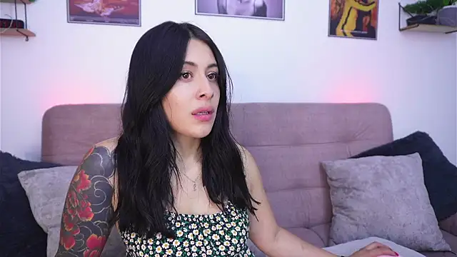 SophiieCumsx online show from June 27, 9:09 pm