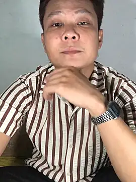 Snapshot of datnguyenvn chatting on February 15, 9:52 am datnguyenvn online show from February 15, 9:52 am