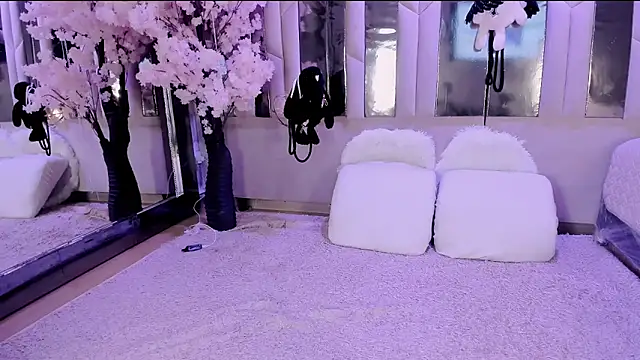 BizzyNoar online show from November 12, 4:46 am