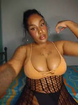 Queen Amara online show from July 29, 4:10 am