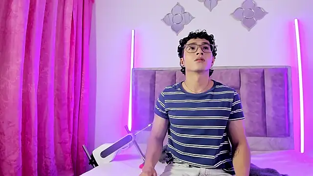 0anonimo bottom1 online show from September 14, 7:46 pm