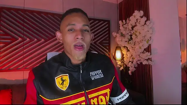 B Wild online show from October 4, 4:43 am