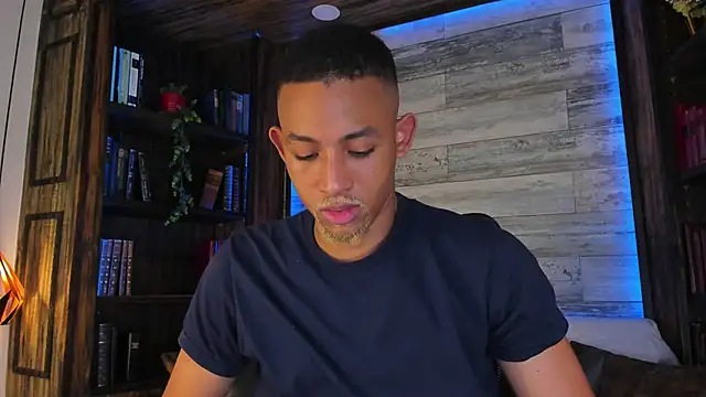 B Wild online show from March 5, 3:35 am