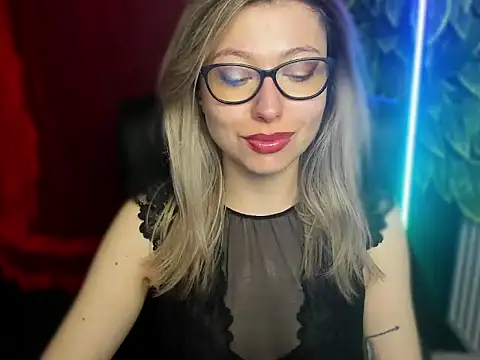 loveHeidi online show from April 22, 4:26 am