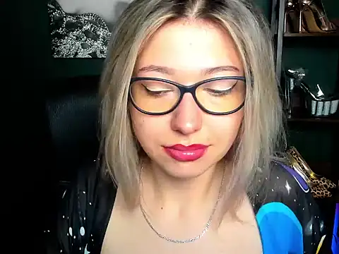 loveHeidi online show from July 30, 4:33 am