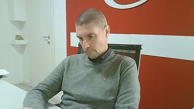 max79ve31 online show from January 12, 12:21 pm