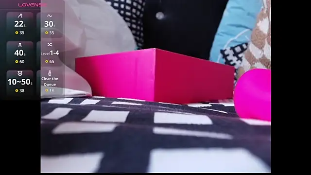 LunaLuxe1 online show from February 2, 2:27 pm