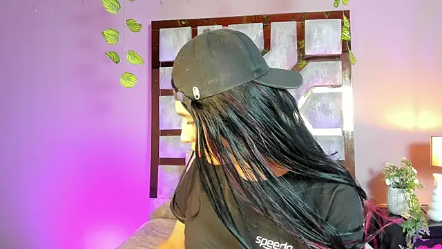 Snapshot of Electra_Gosselin chatting on April 29, 12:16 am Electra Gosselin online show from April 29, 12:16 am