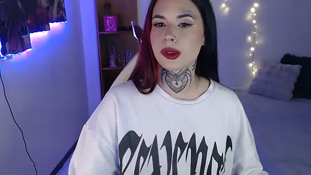 Maddy Vicius19 online show from April 15, 3:35 am