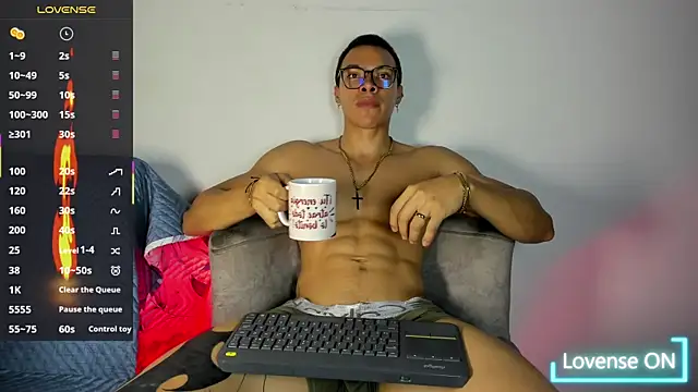 Snapshot of adriel_escalante chatting on July 9, 2:37 am adriel escalante online show from July 9, 2:37 am