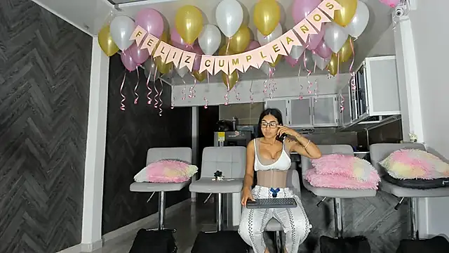 Snapshot of Melissa_tylor69 chatting on May 13, 11:07 am Melissa tylor69 online show from May 13, 11:07 am