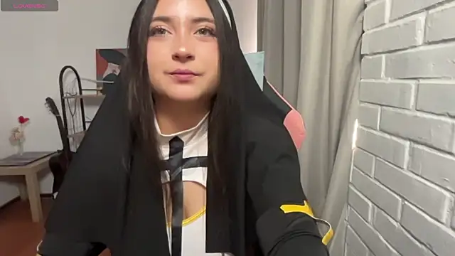 valentinauwu online show from April 3, 9:24 pm