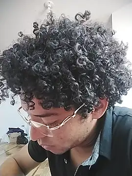 ThiagoFernandezChancay25 online show from February 21, 5:14 pm