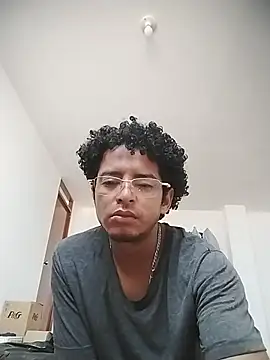 ThiagoFernandezChancay25 online show from February 28, 1:56 pm